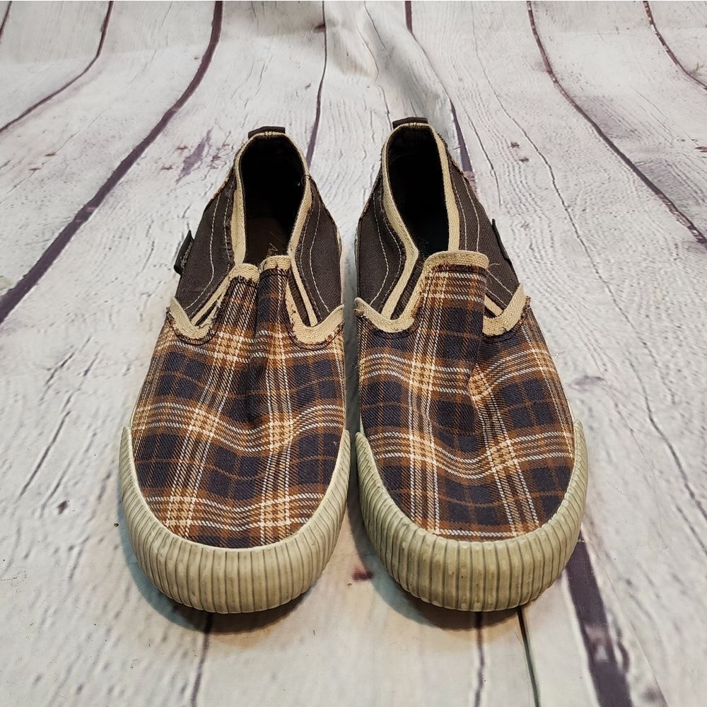 Men's American Eagle slip one, size 8.5